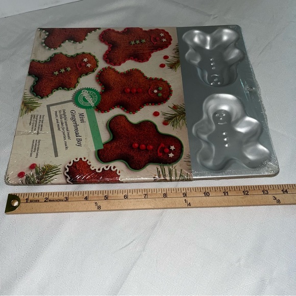 Wilton‎ Mini Gingerbread Boy Cake Pan 1990 New - Picture 6 of 11
